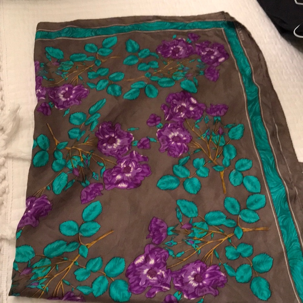 Scarf - silk by Ellen Tracy